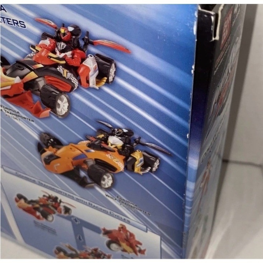 Bandai Power Rangers RPM Track Adventure Set 95121 Red Blue Yellow Rangers New - Picture 13 of 15